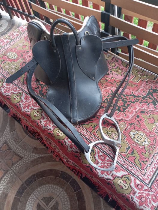 Vând șa pt cai din piele