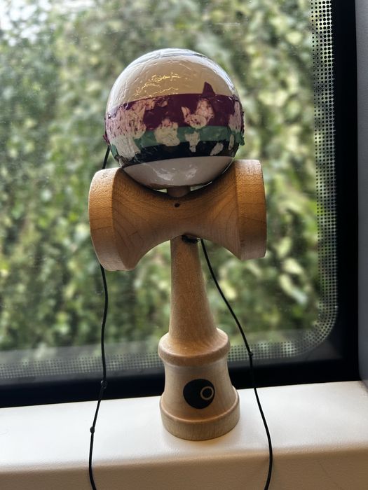 Vand kendama maze semnata de Xremus