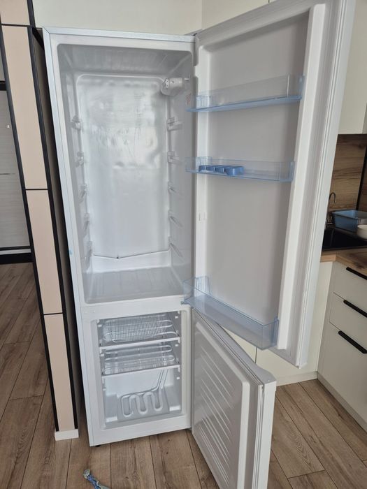 продам холодильник Grand