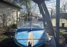 Barca cu motor 30 cp și peridoc
