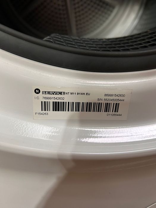 Uscator de haine HotPoint
