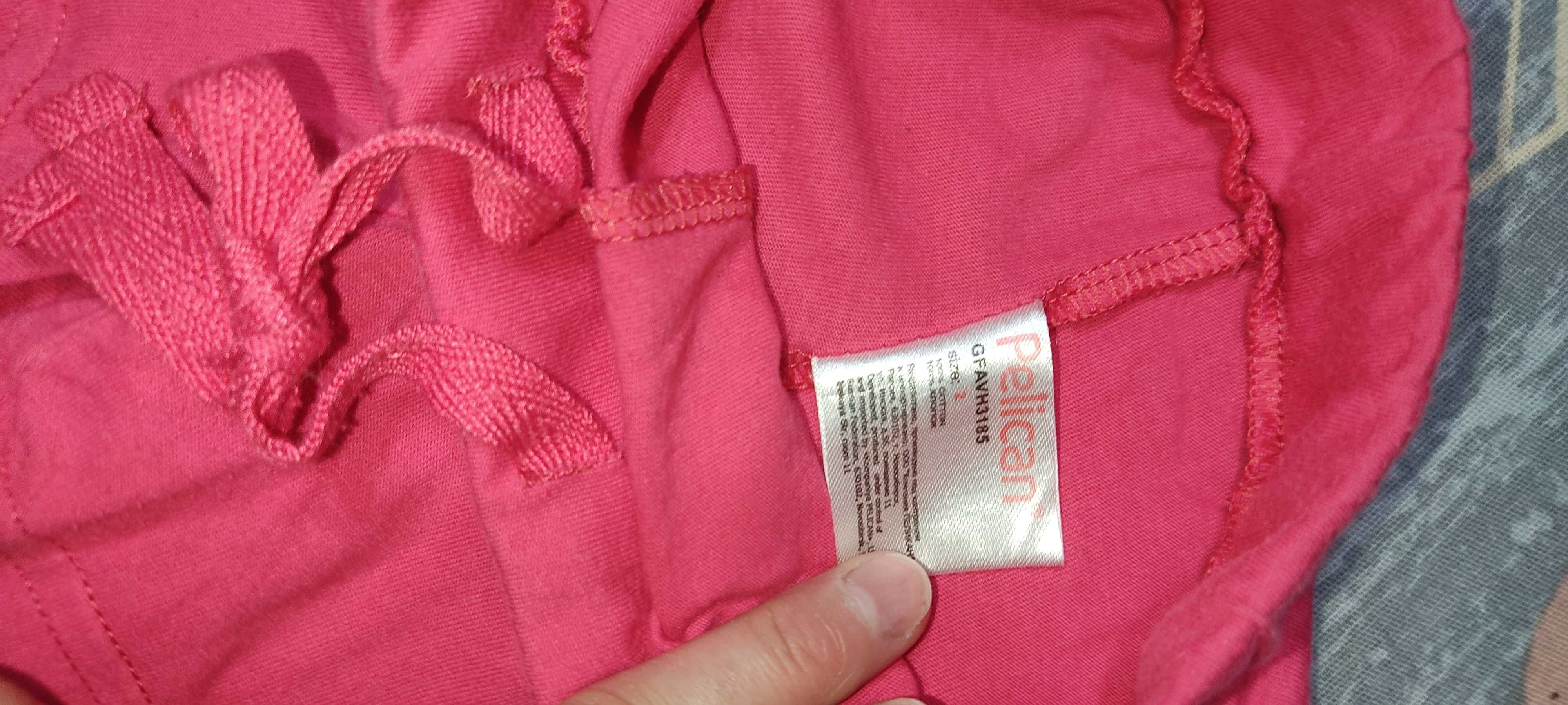 Продам летнюю одежду на девочку(костюм тройка и топик). Недорого