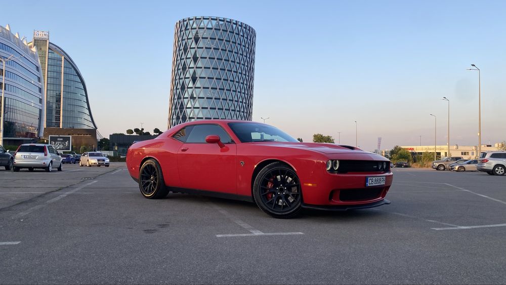 Dodge Challenger SRT Hellcat 6.2L HEMI
