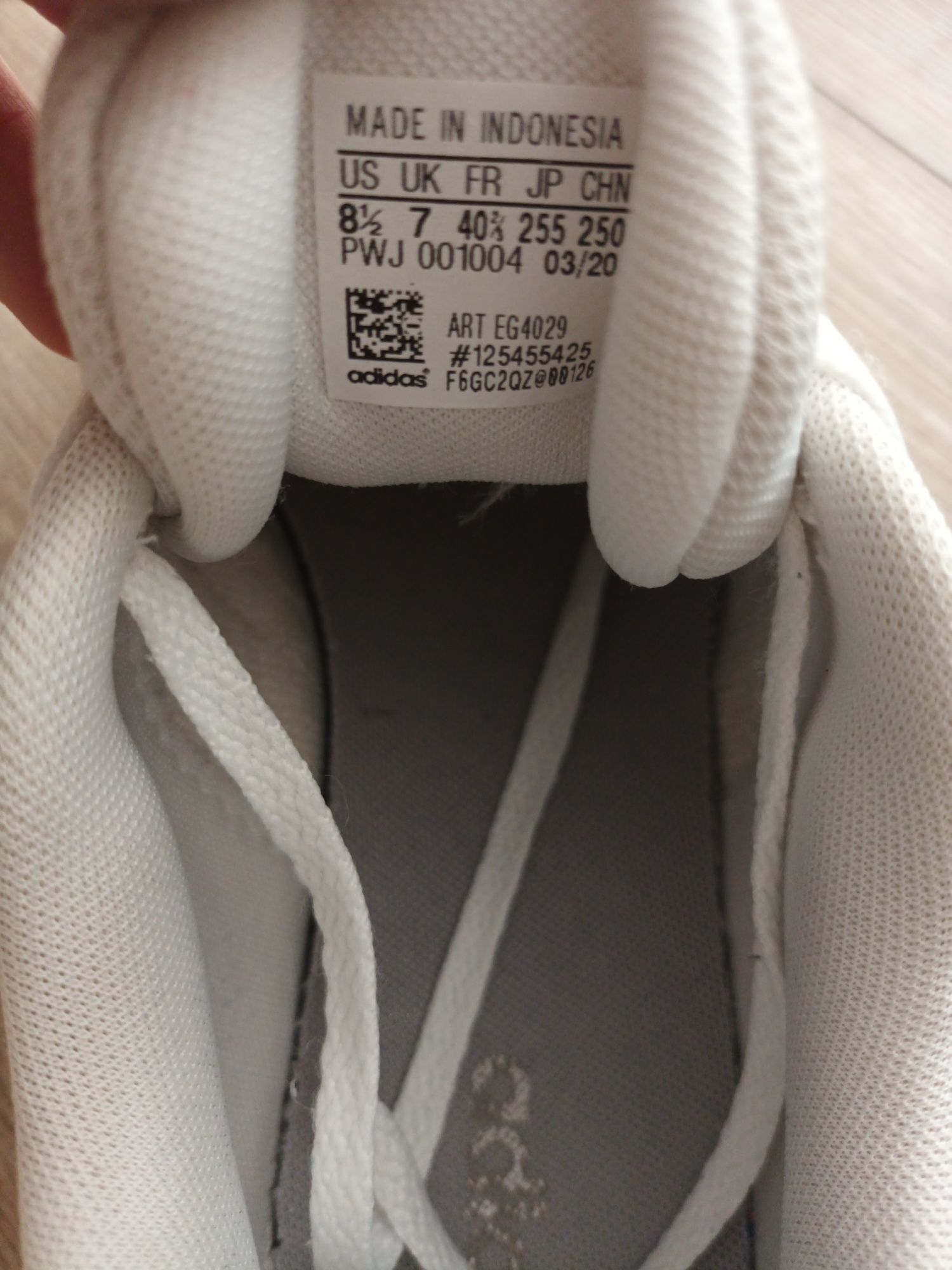 Дамски маратонки Adidas размер 40 2/3 бели