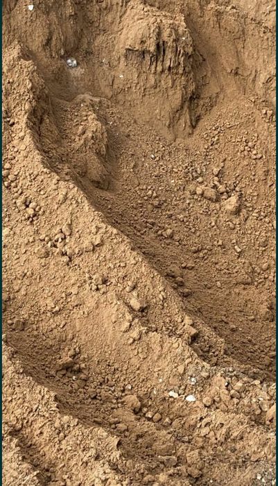 Завезу рыжий грунт, ЩЕБЕНЬ,ДРЕСВА,БЕТОН в объёме.