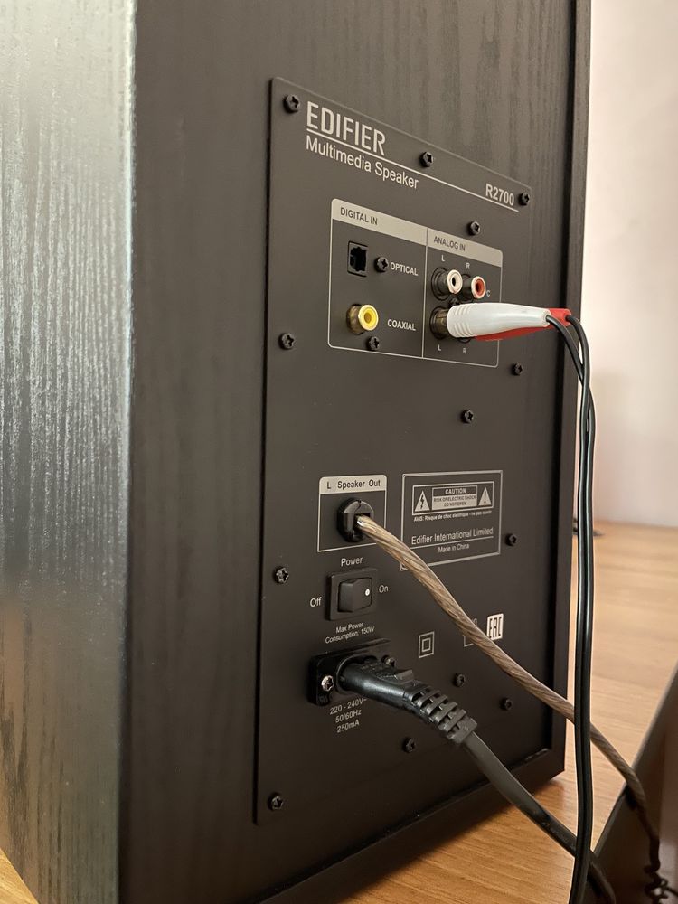 Акустика Edifier R2700, сабвуфер Edifier T5