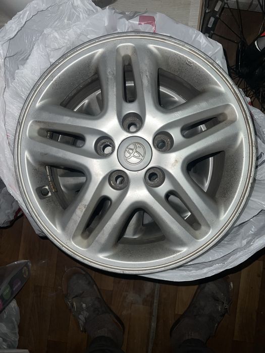 Диски на Тойота оригинал