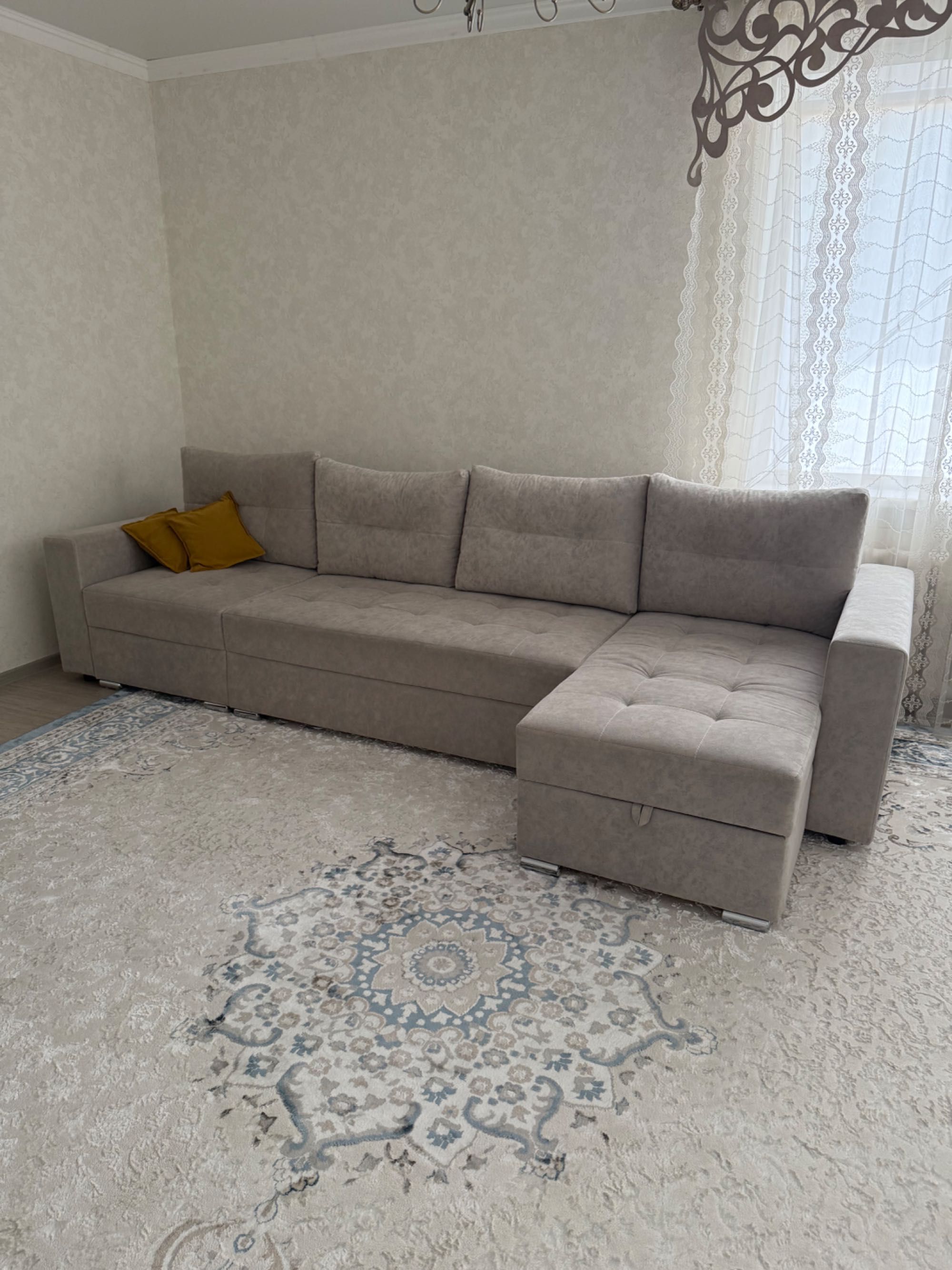 Продам диван б/у 1 год