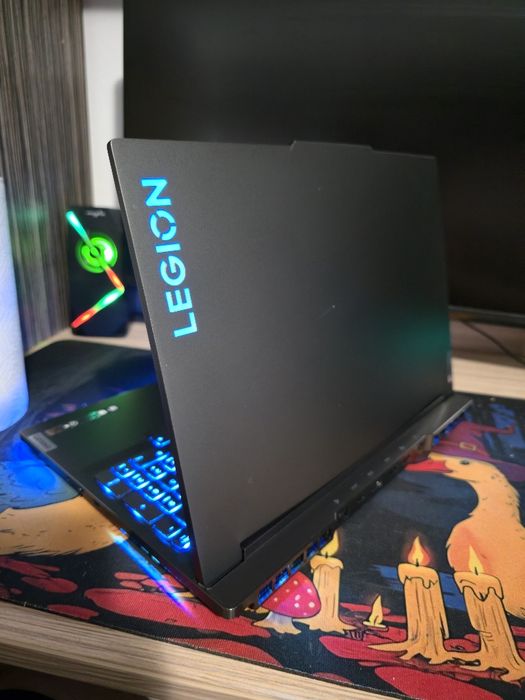 Lenovo Legion 7 16ARHA7 - Ryzen 7 / RX6700M / 32GB / 1TB - uşor curbat
