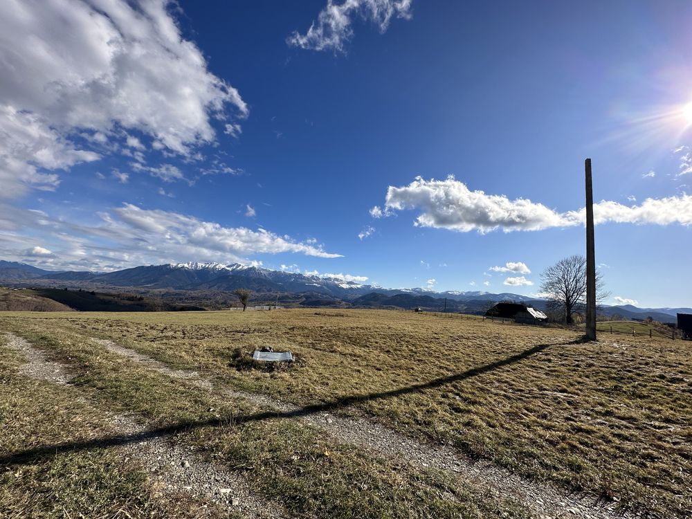 Vand teren intravilan in Sirnea