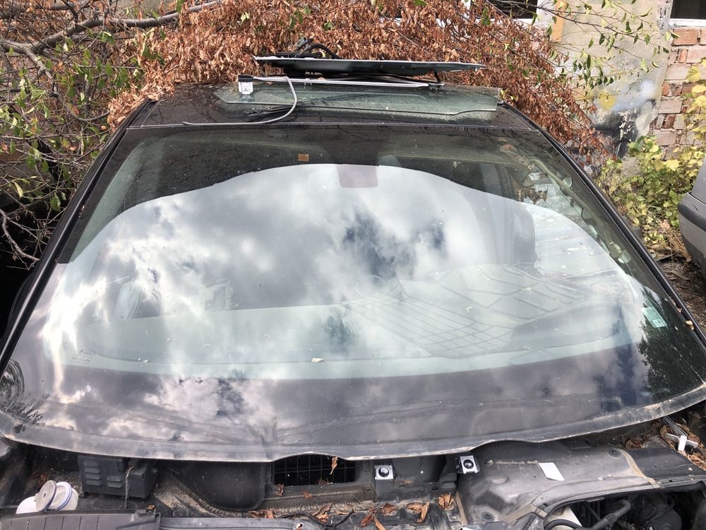 Челно стъкло за volvo v50 s 40 2005 - 2010