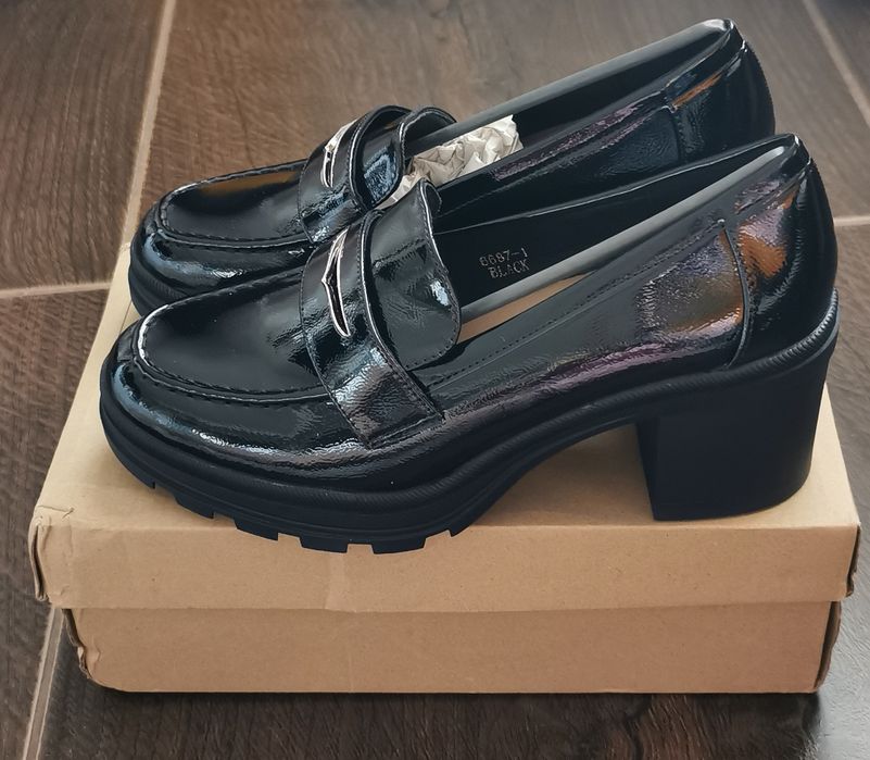 Pantofi nr 40 (26 cm)