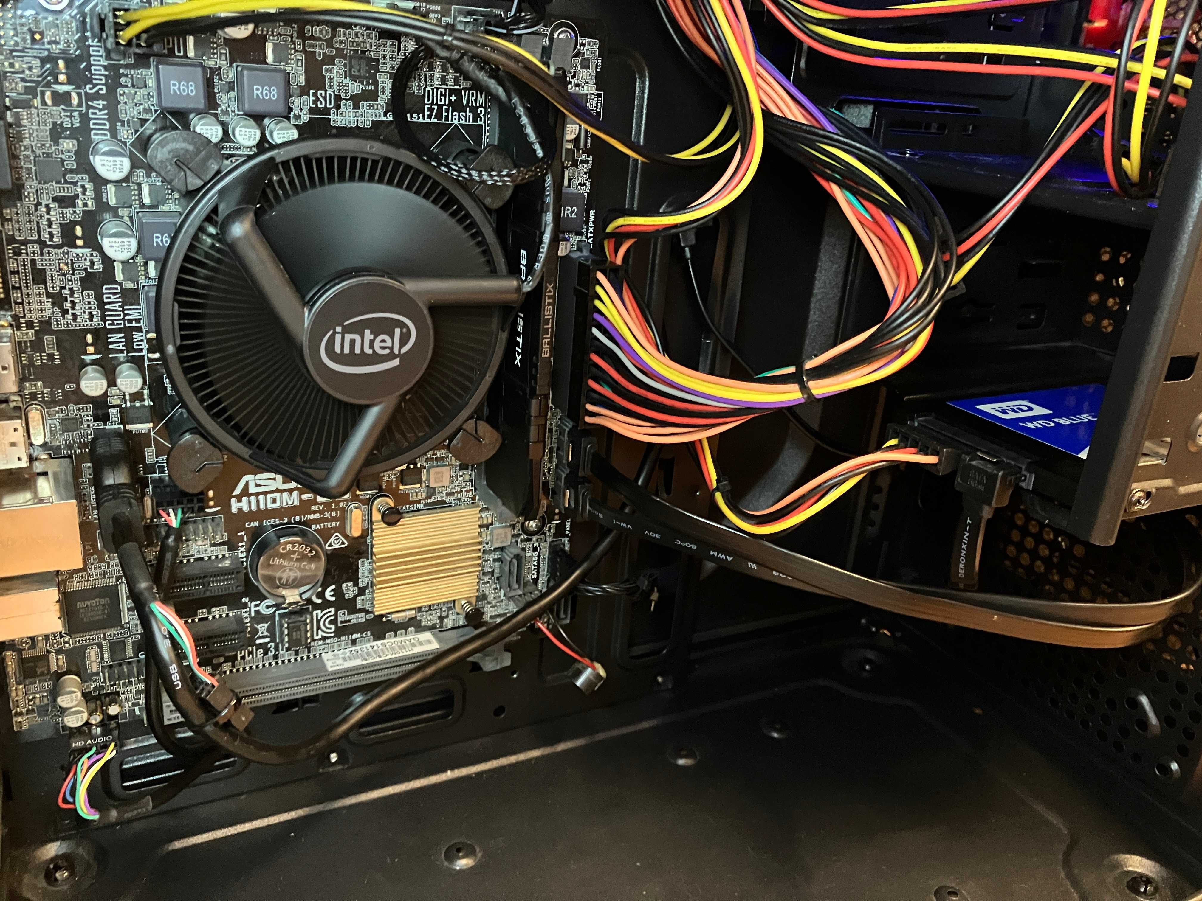 Настолен компютър / i3 7100 / 8GB RAM / Win10 pro