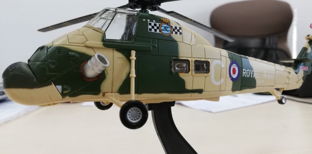 Колекционерски метален хеликоптер Westland Wessex 1:72