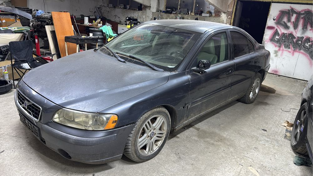 Dezmembrez Volvo S60 2.4D Euro 4 D5244T