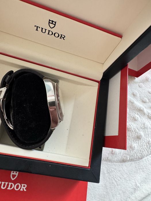 Tudor Black Bay- ceas automatic