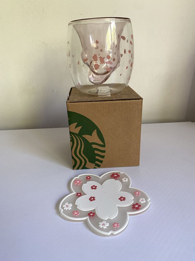Starbucks чаша с котешка лапичка