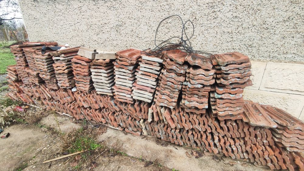 Керемиди втора употреба , запазени 0.50ст..