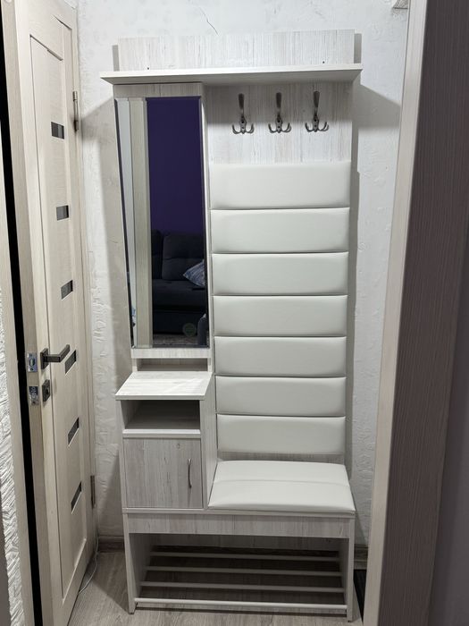 Продам шкаф для прихожей