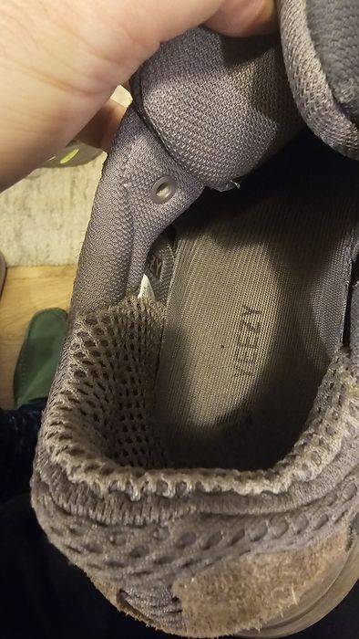 Yeezy Mauve 700 marime 44