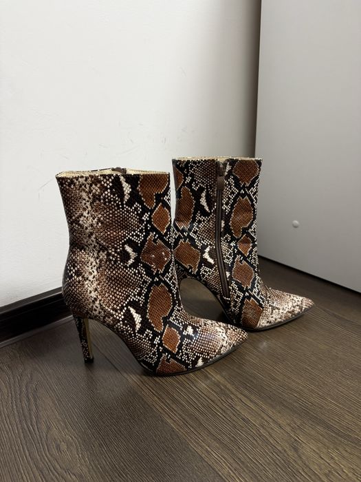 Botine din piele ecologica