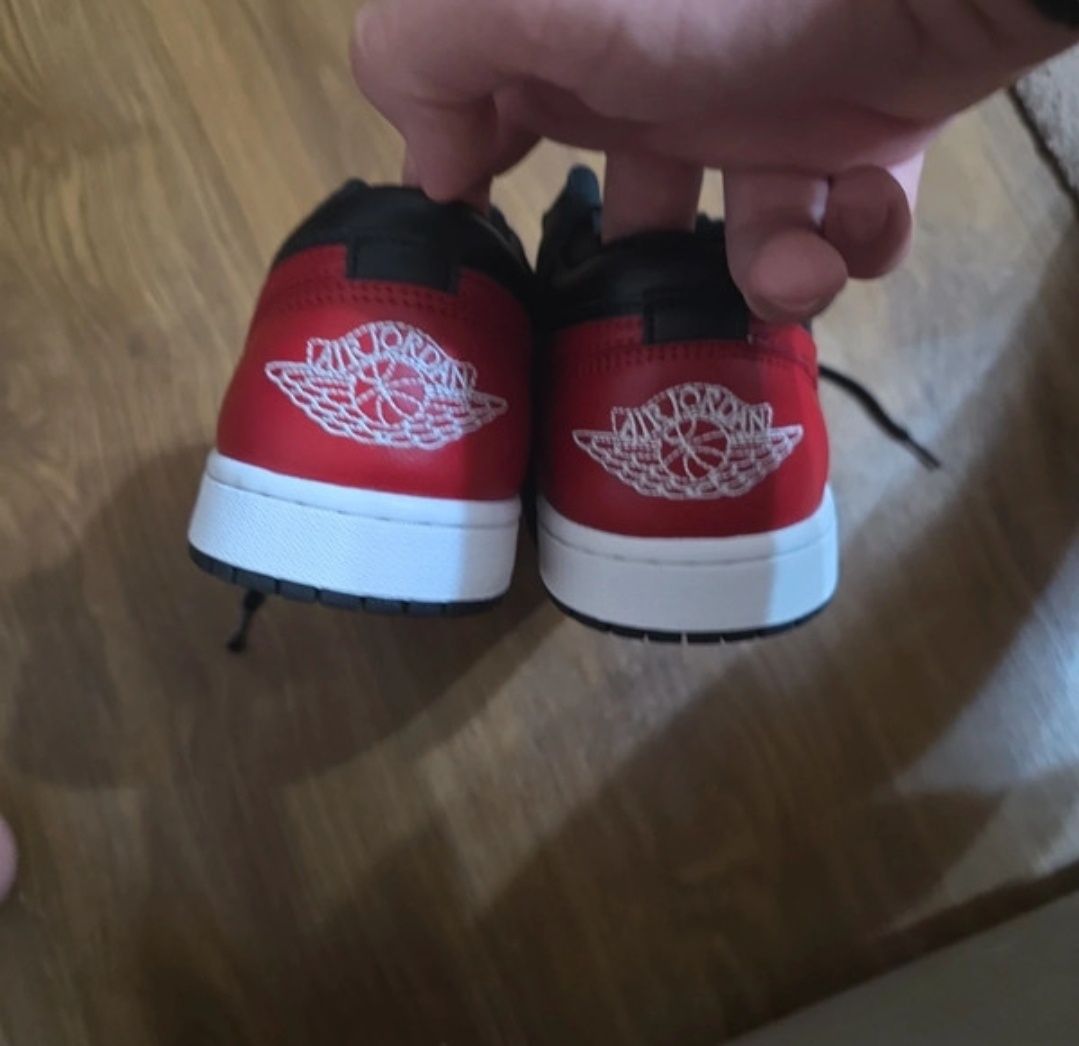 Jordan low rossi