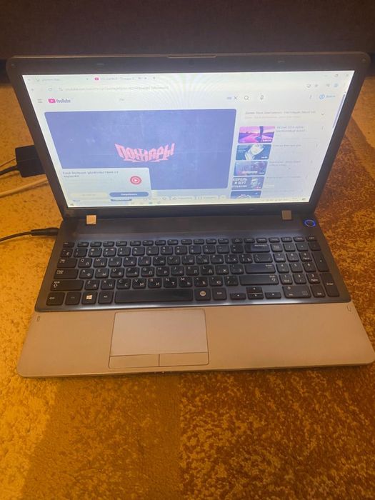Ноутбук Samsung 355V5C