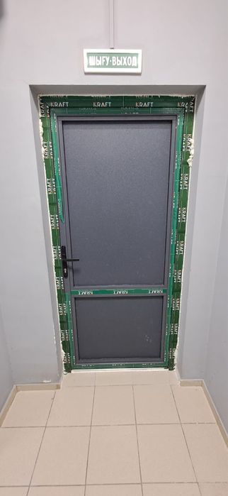 Пластиковые окна двери москитные сетки подоконник