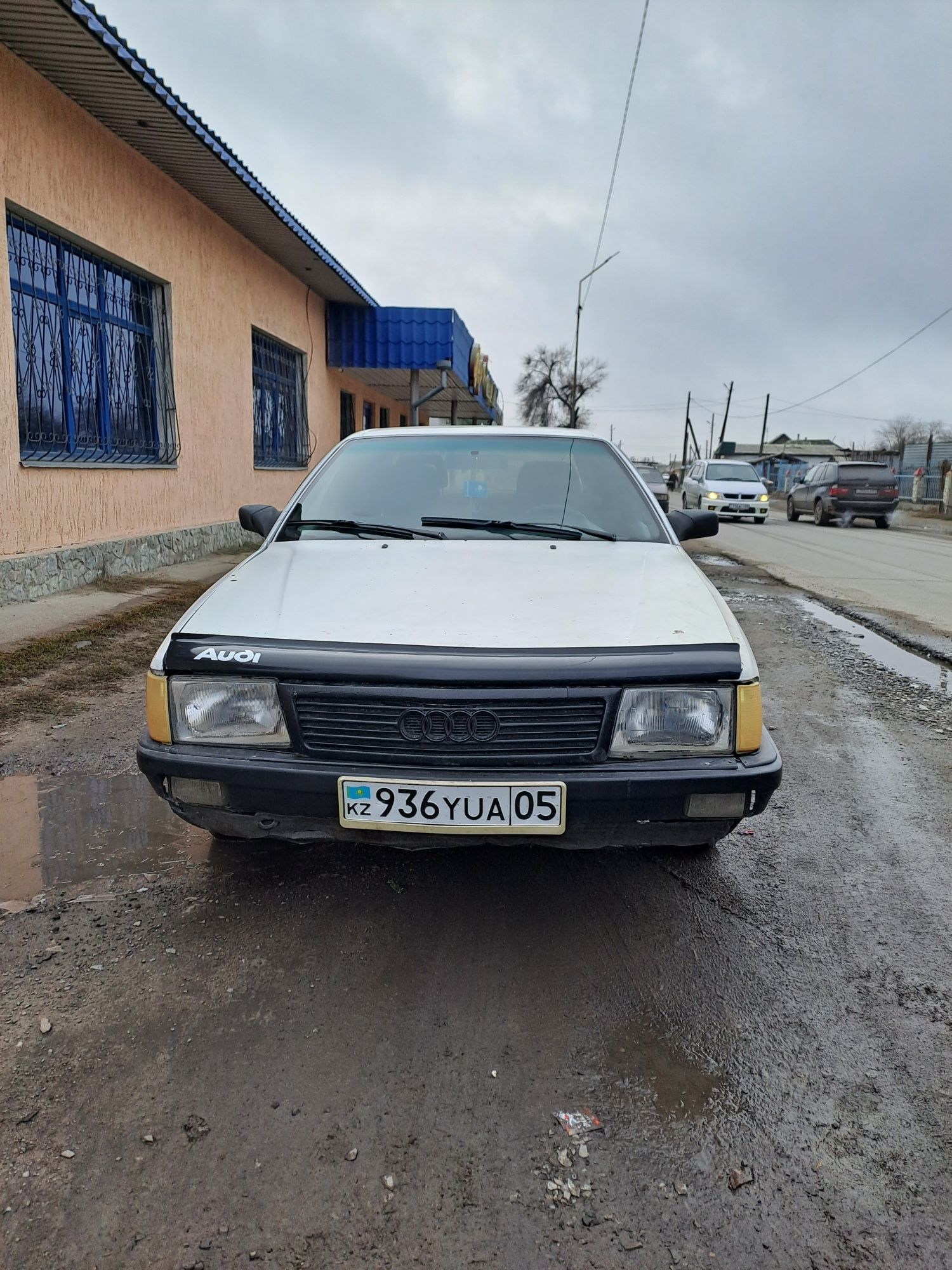 Машина находится в уштобе