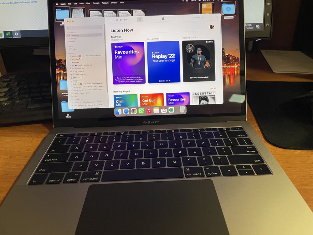 Vand MacBook Pro 13" (2016) in stare foarte buna 256GB, 16 GB RAM