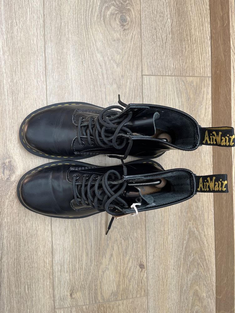 Кубинки Dr. Martens