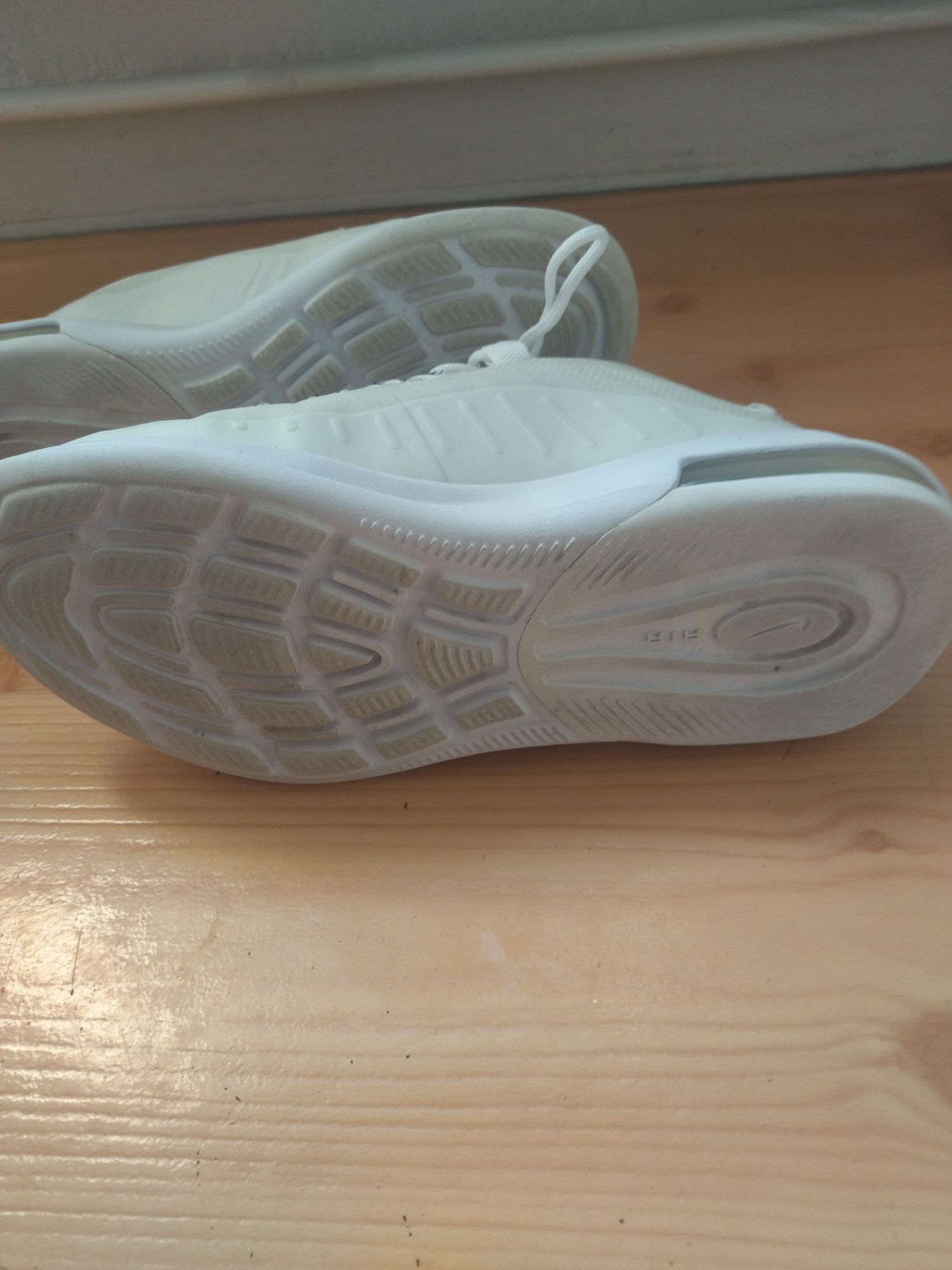 Nike AIR MAX AXIS 36 size