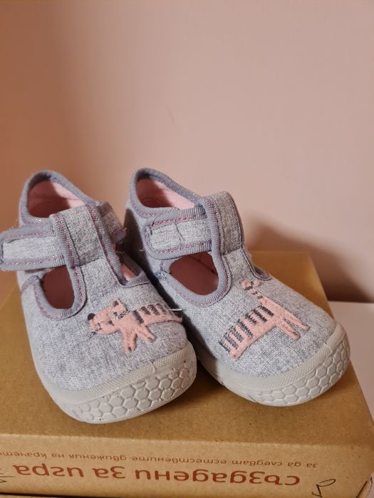 Детски обувки 22 и 24 номер