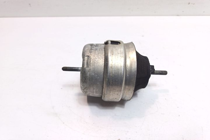 Tampon motor 8D0199382M Volkswagen VW Passat B5.5 (facelift)