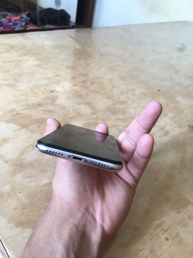Iphone X 64g holati zor