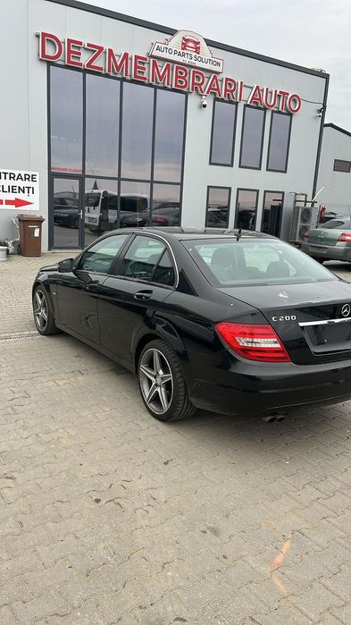 Dezmembram Mercedes-Benz C class 2.2 cdi din 2011