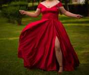 Rochie de bal rosie