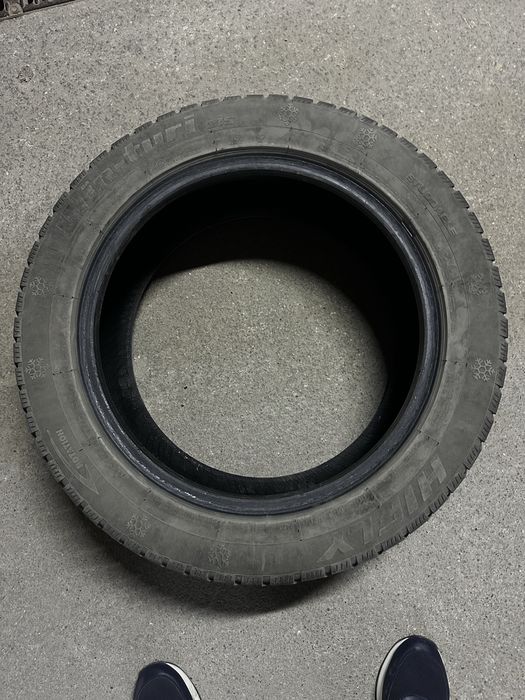 Продам зимнии шины 215/55/R17