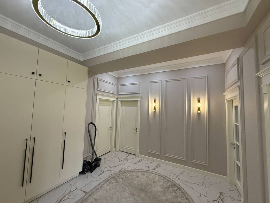 Продается 3х ком шикарная квартира жк Узбегим на Бабур улица/ Аеропорт