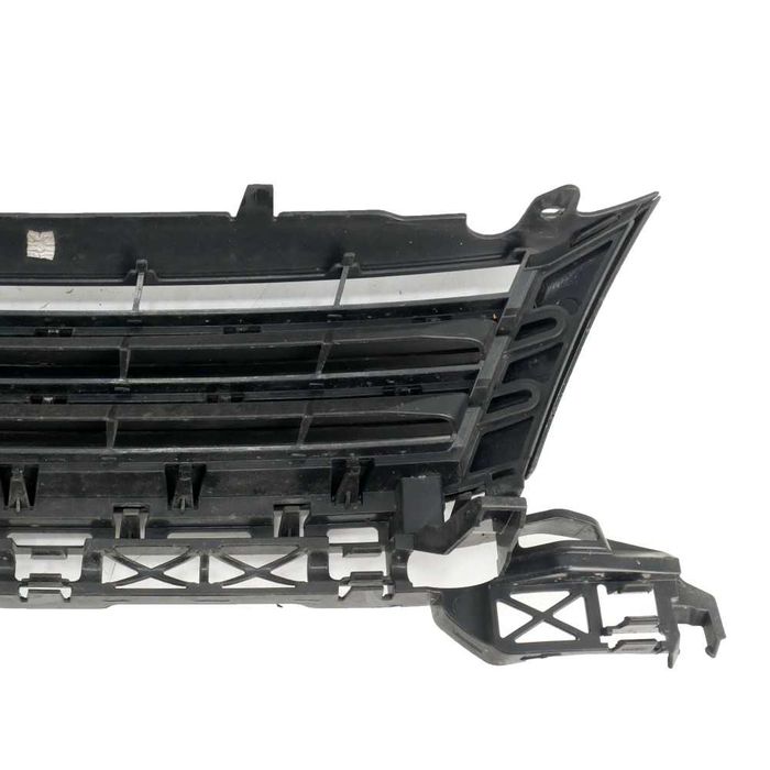 Решетка Volkswagen Touran II 2011-2015 ID:145672