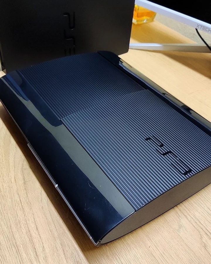 Ps3 sony playstation super slimlar optom sotiladi