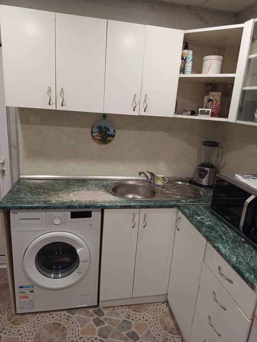 Кухня+хладилник -фризер