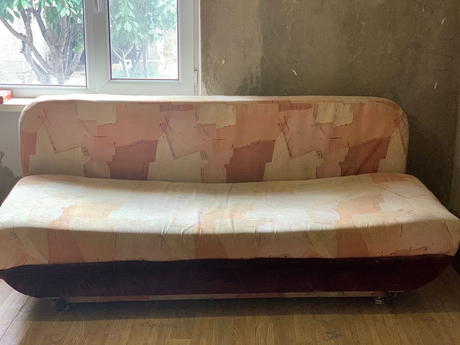 Продам раскладной диван в хорошем состоянии