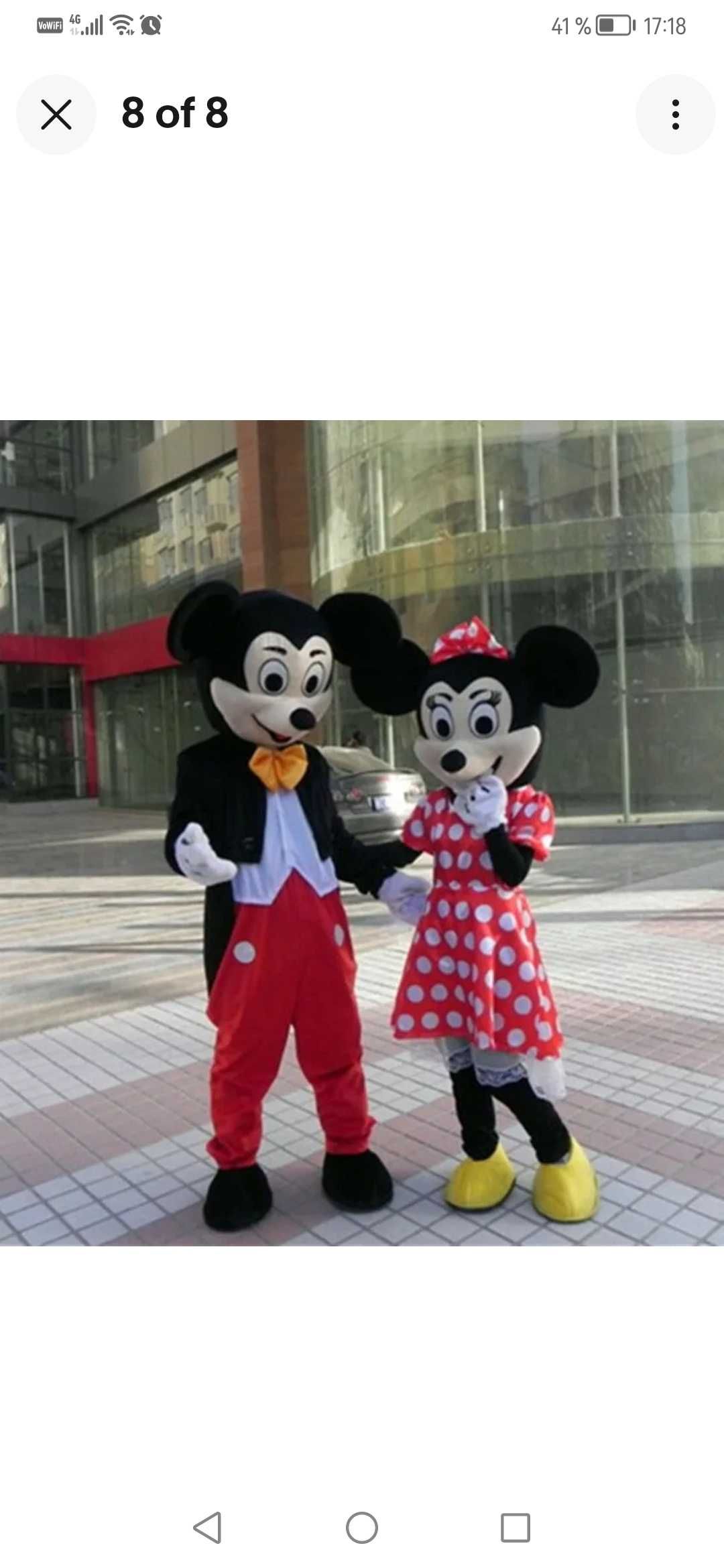 Vând costume de mickey și minni