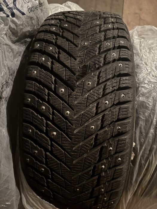 Продам зимние шины 225/55 R17