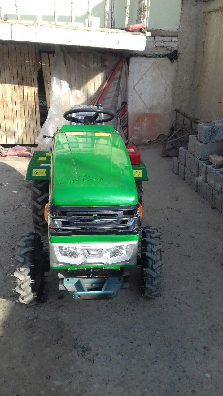Mini traktor mator karopka zor umuman kamciligi yoq 
Yoqilg'i-salarka