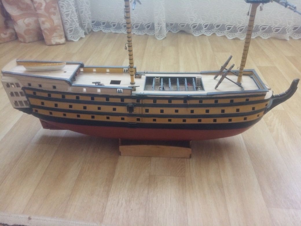 Модель корабля Виктори