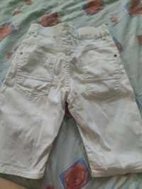 Къси бели дънкови панталони на" Зара ""
