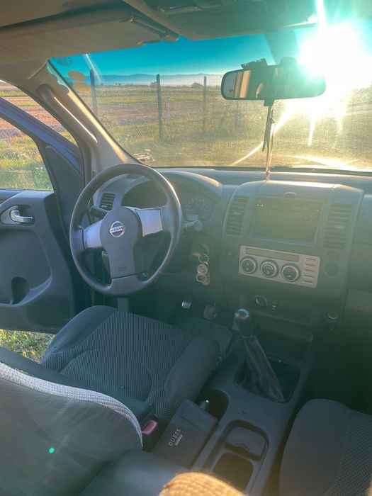 Vând sau schimb Nissan Navara d40