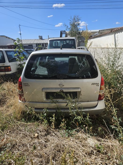 Opel Astra на части